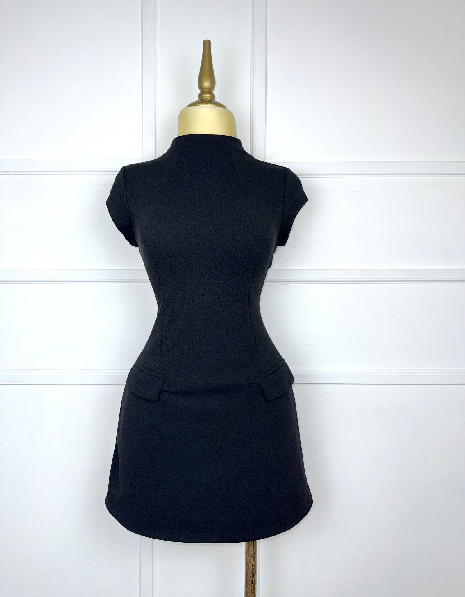 Vestido negro liso