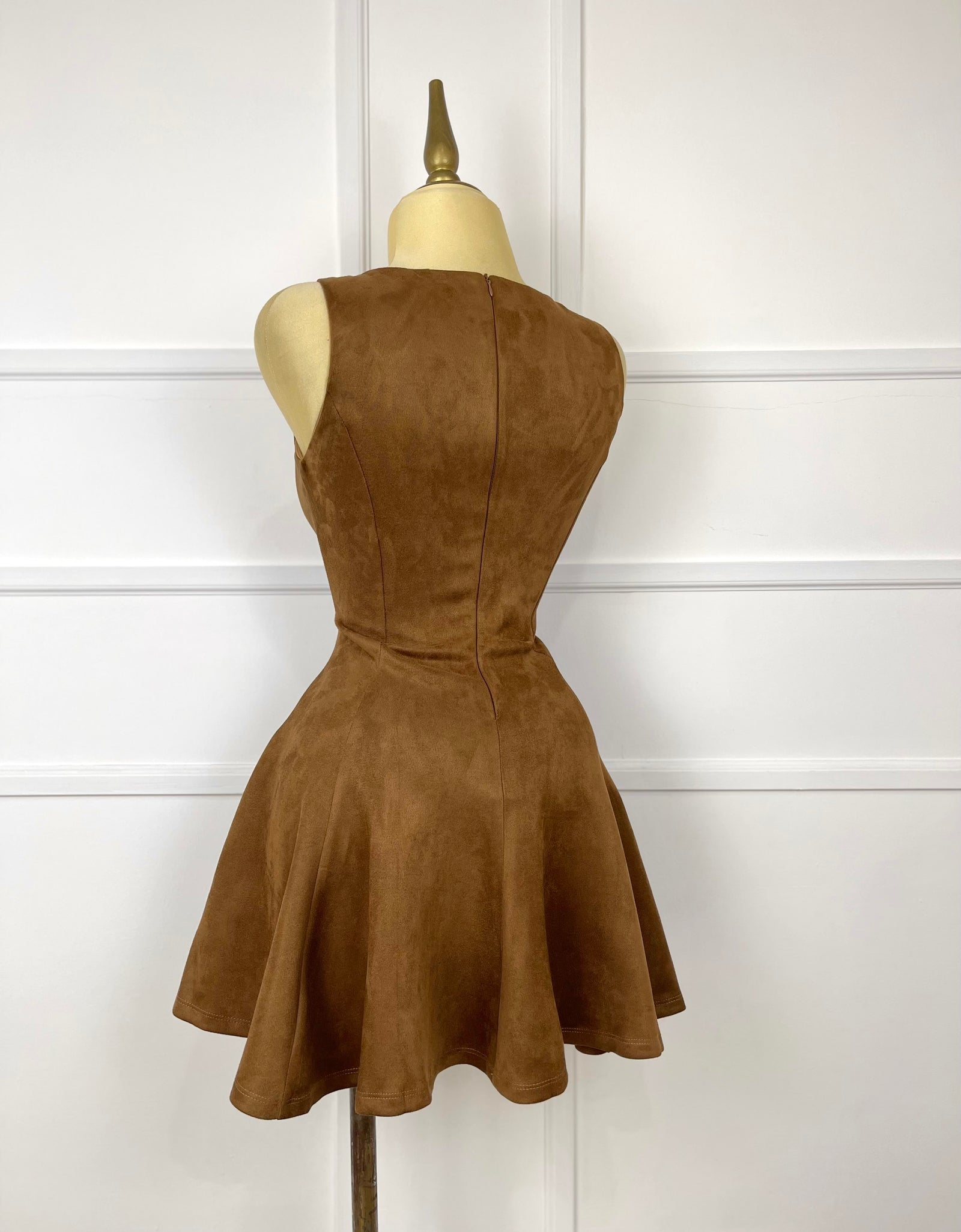Vestido cafe corto tipo gamuza