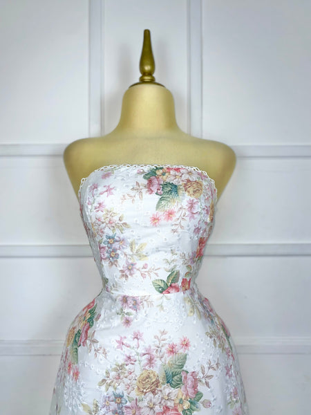Vestido blanco guipur con flores