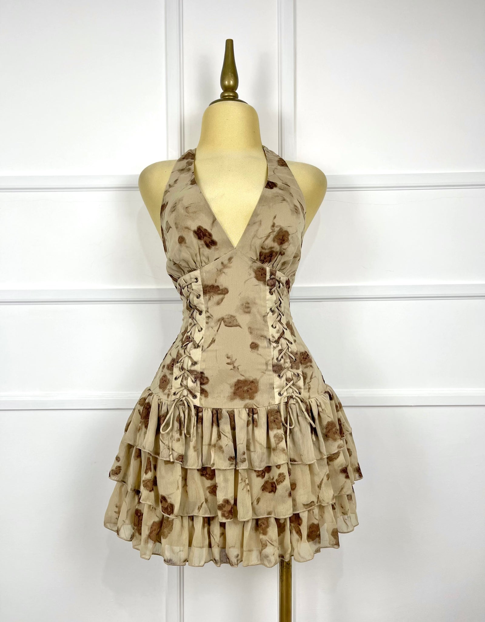 Vestido estampado corto con cordones