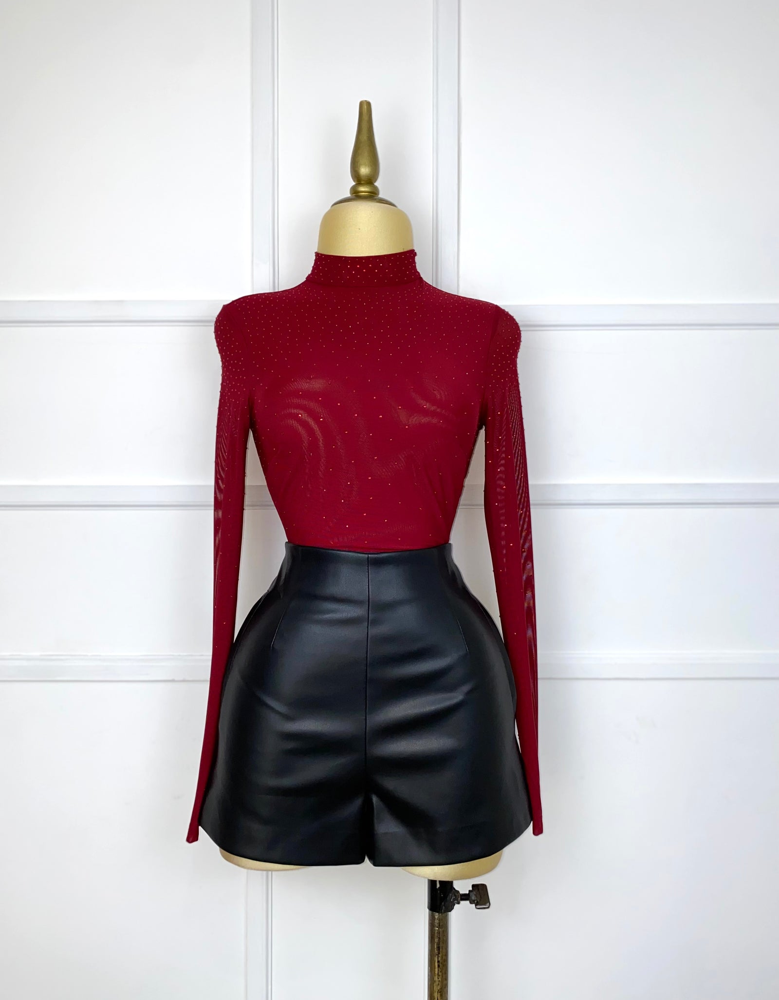 Bodysuit tinto pedrería