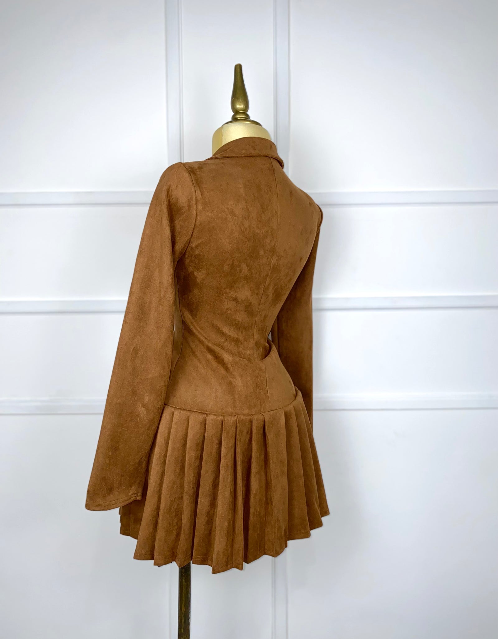 Vestido camel plisado gamuza