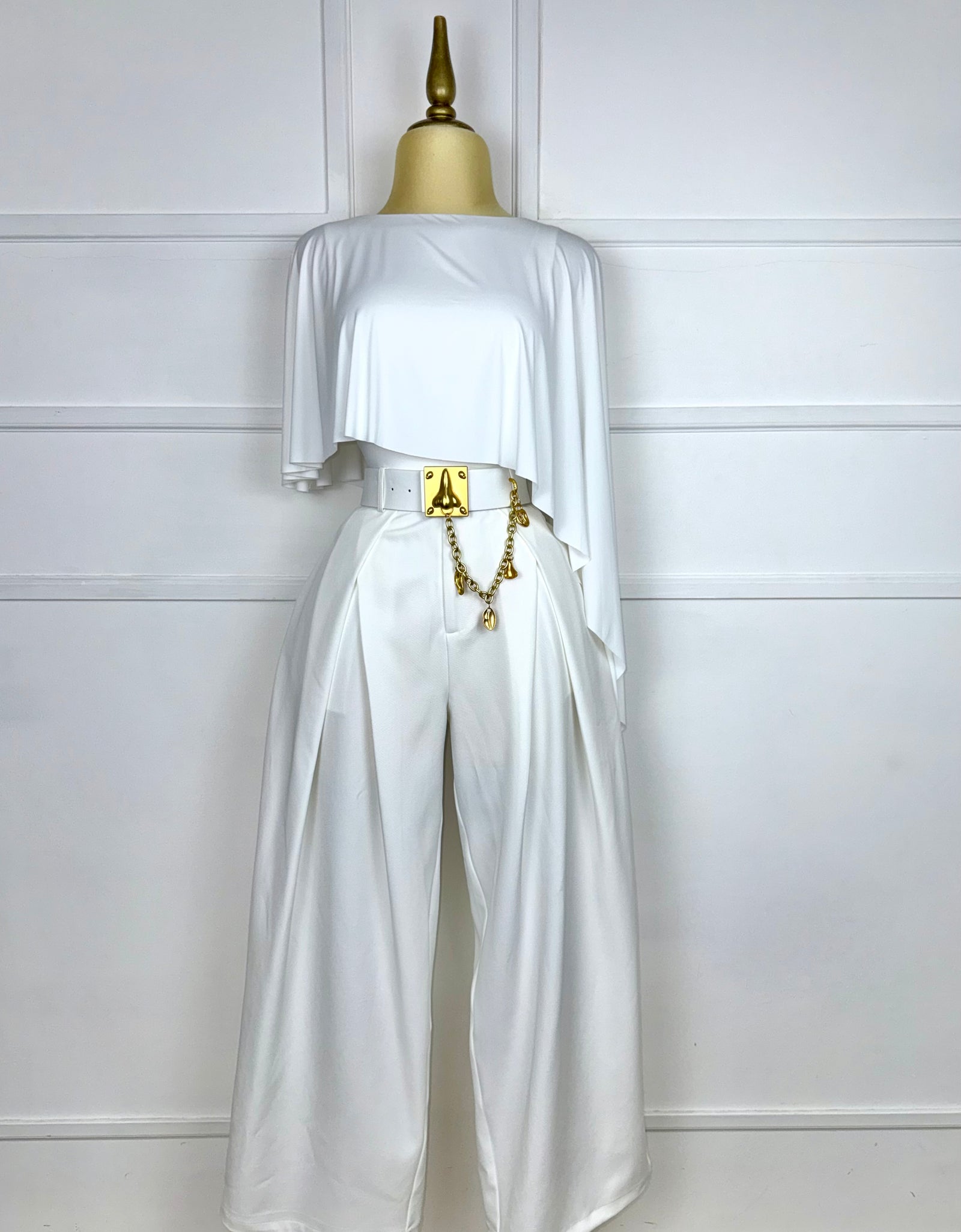 Pantalón blanco con cinto