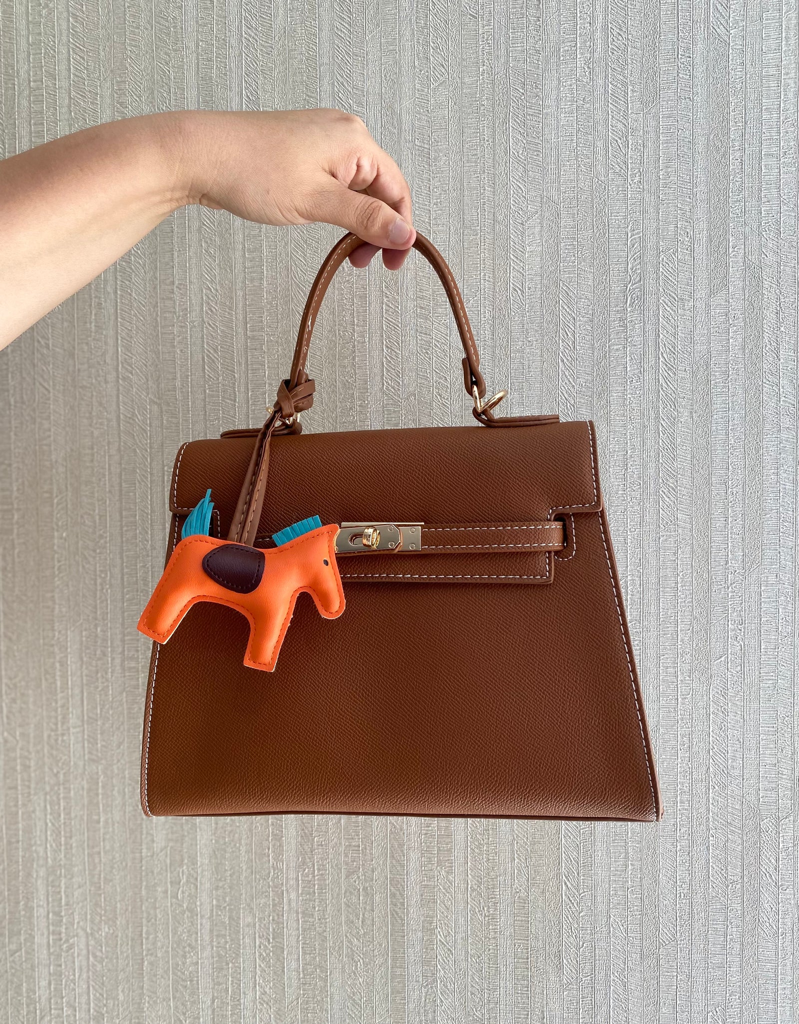 Bolsa tipo vinipiel (2 colores)