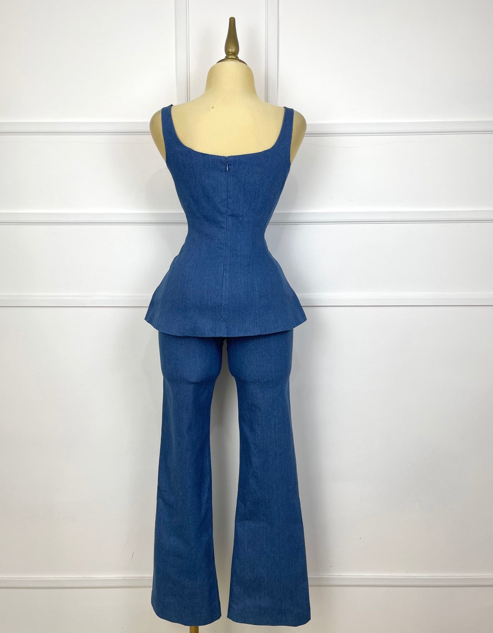 Set azul con botones