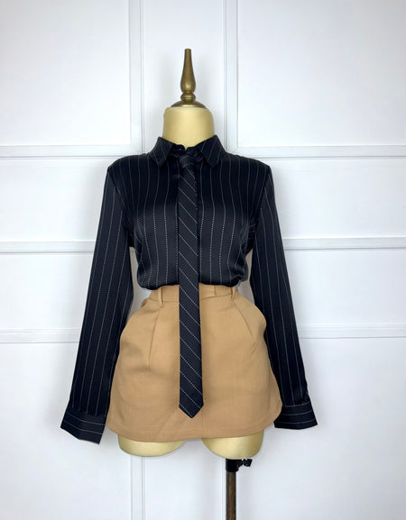 Camisa líneas con corbata