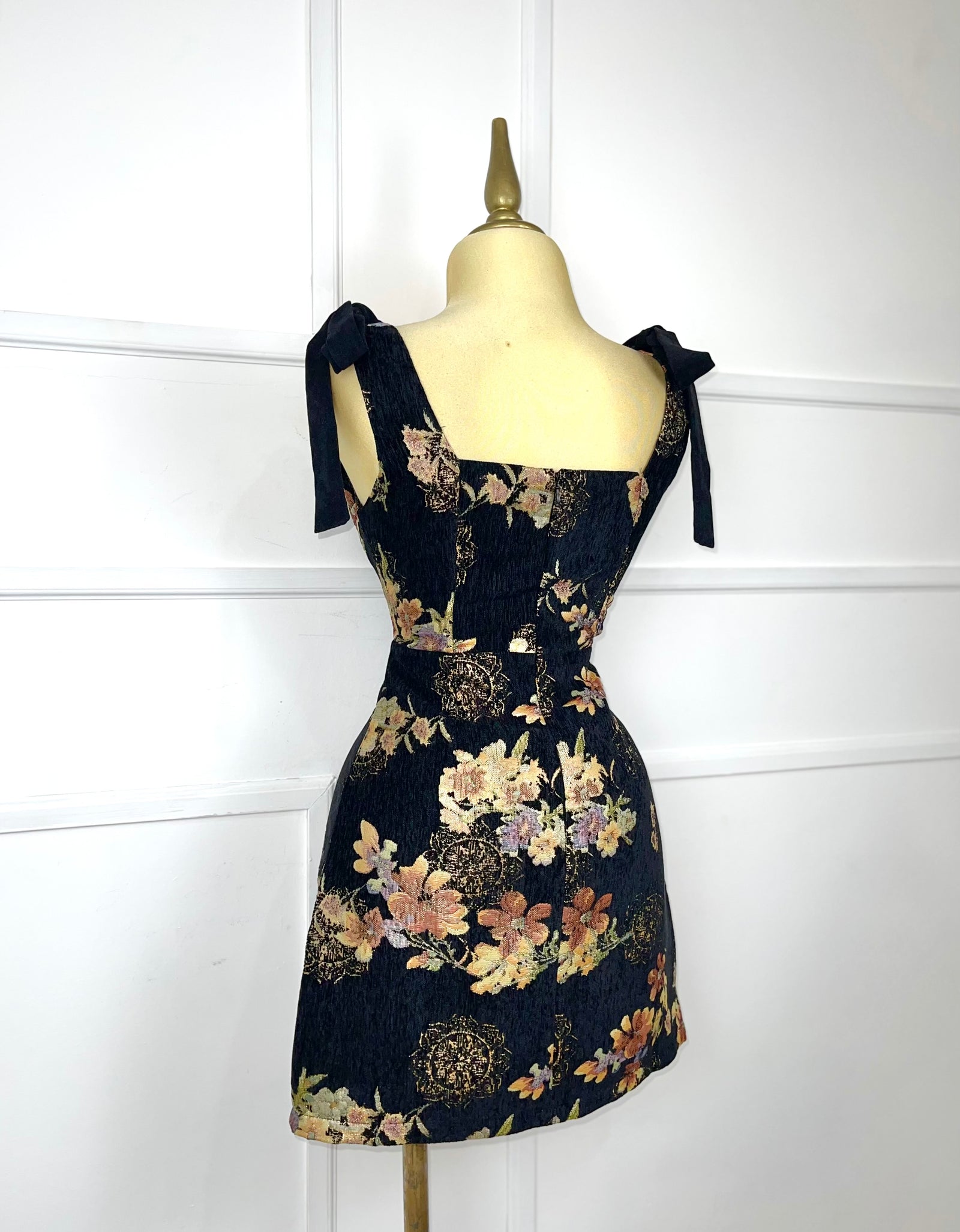 Vestido brocado con gamuza estampado