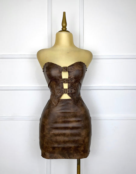 Vestido café multi strapless con estoperoles