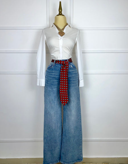 Camisa blanca cuello V con drapeado
