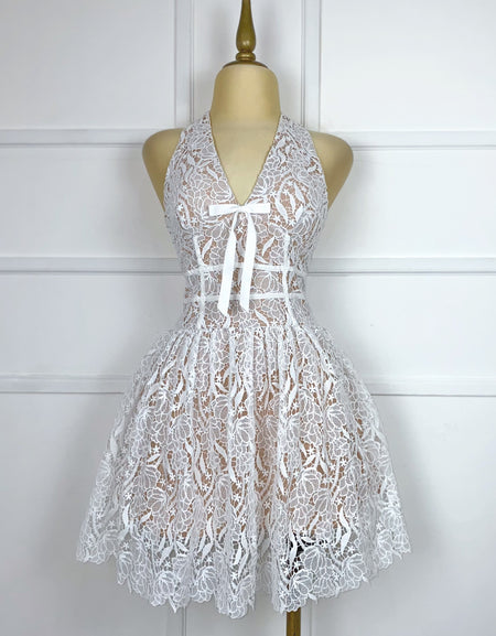 Vestido halter blanco corto guipur