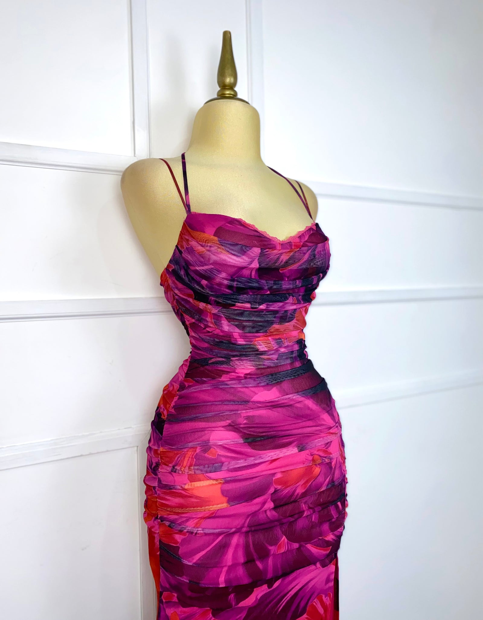 Vestido midi estampado multi con abertura