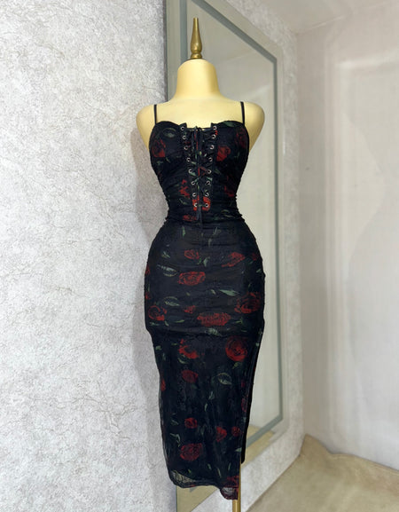 Vestido negro encaje con flores