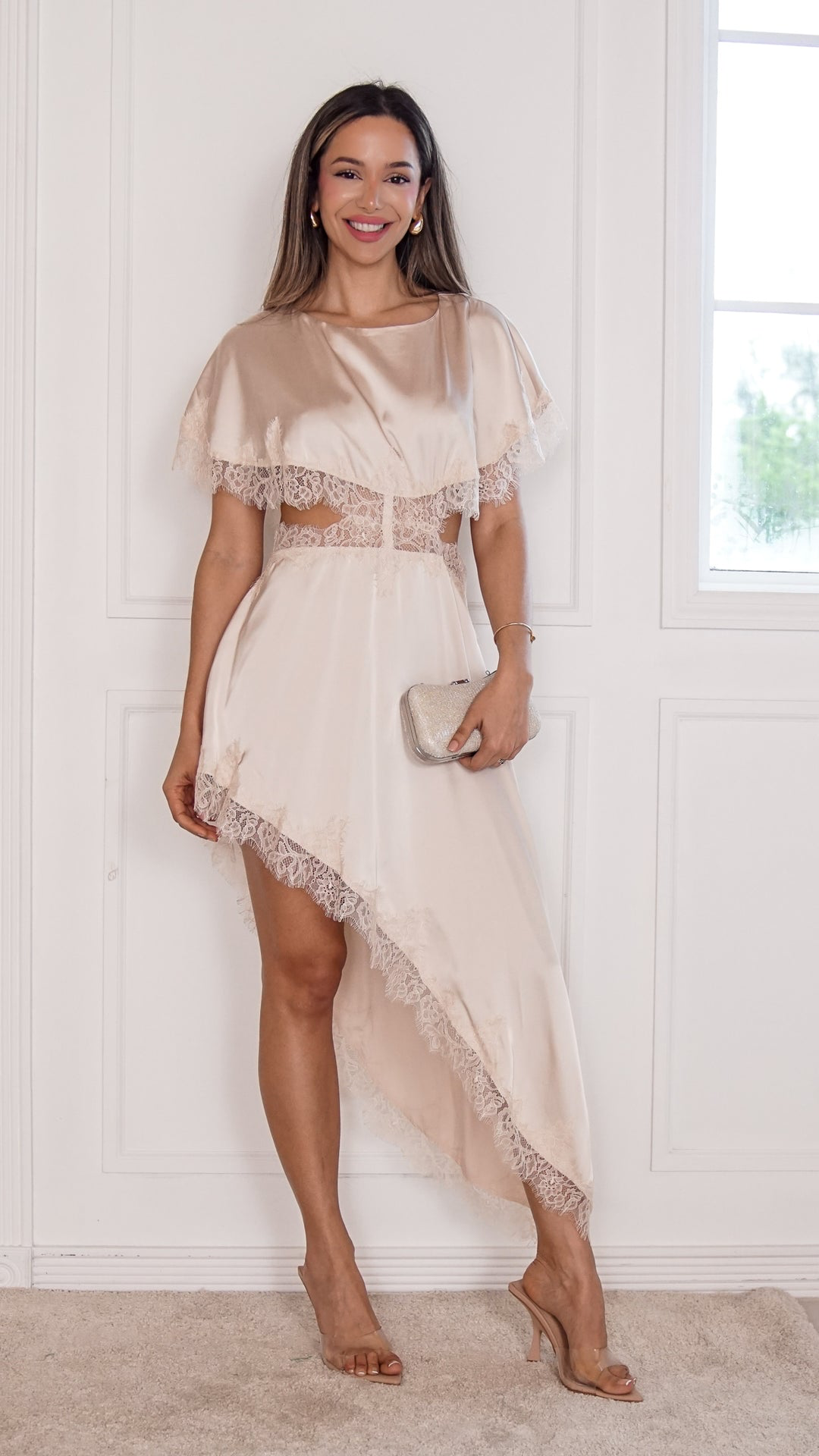 Vestido champagne satín encaje