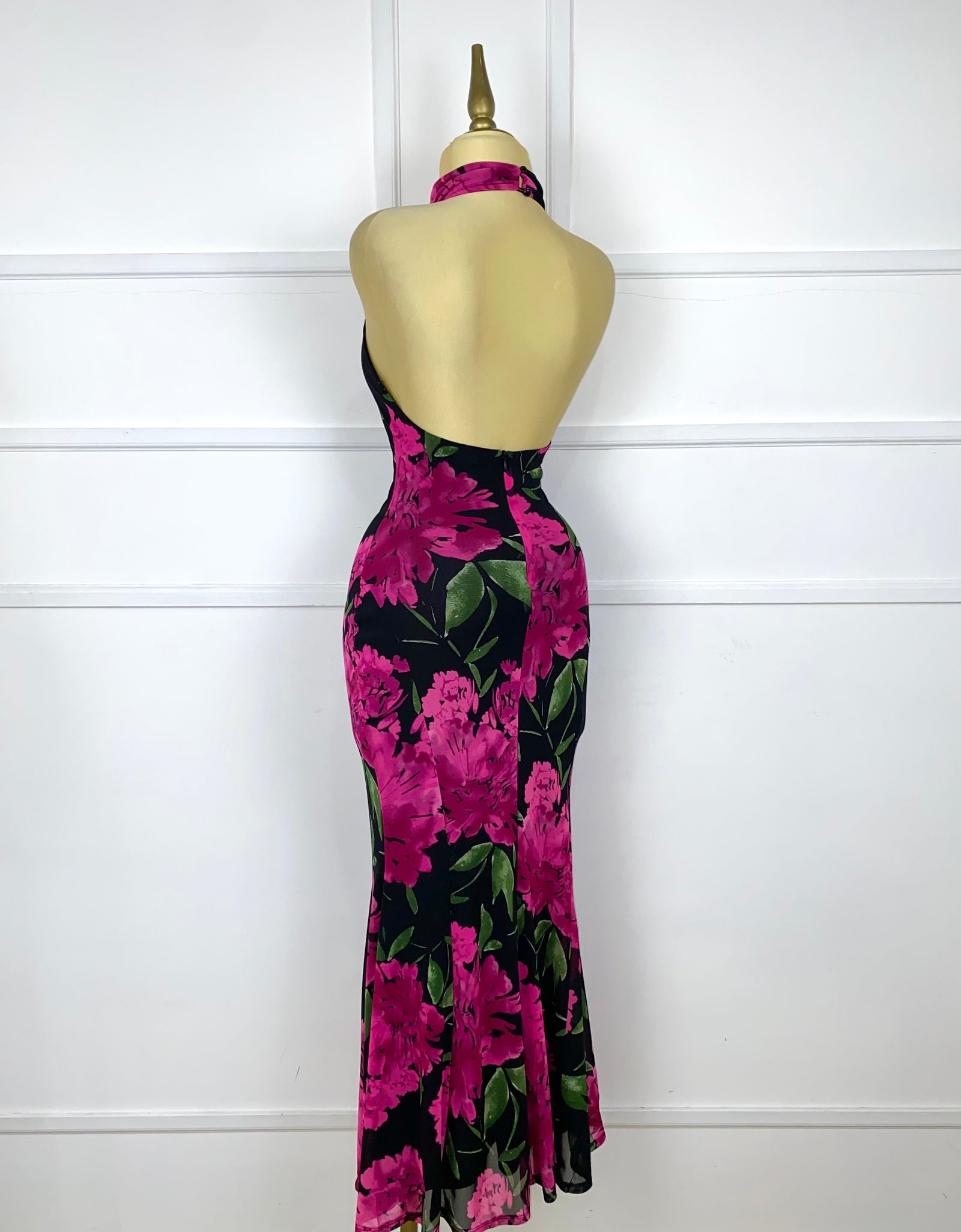 Vestido halter flores rosas