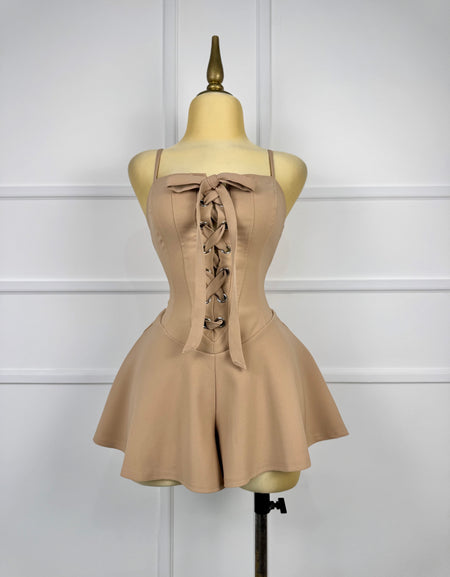 Jumper cafe corto con listones