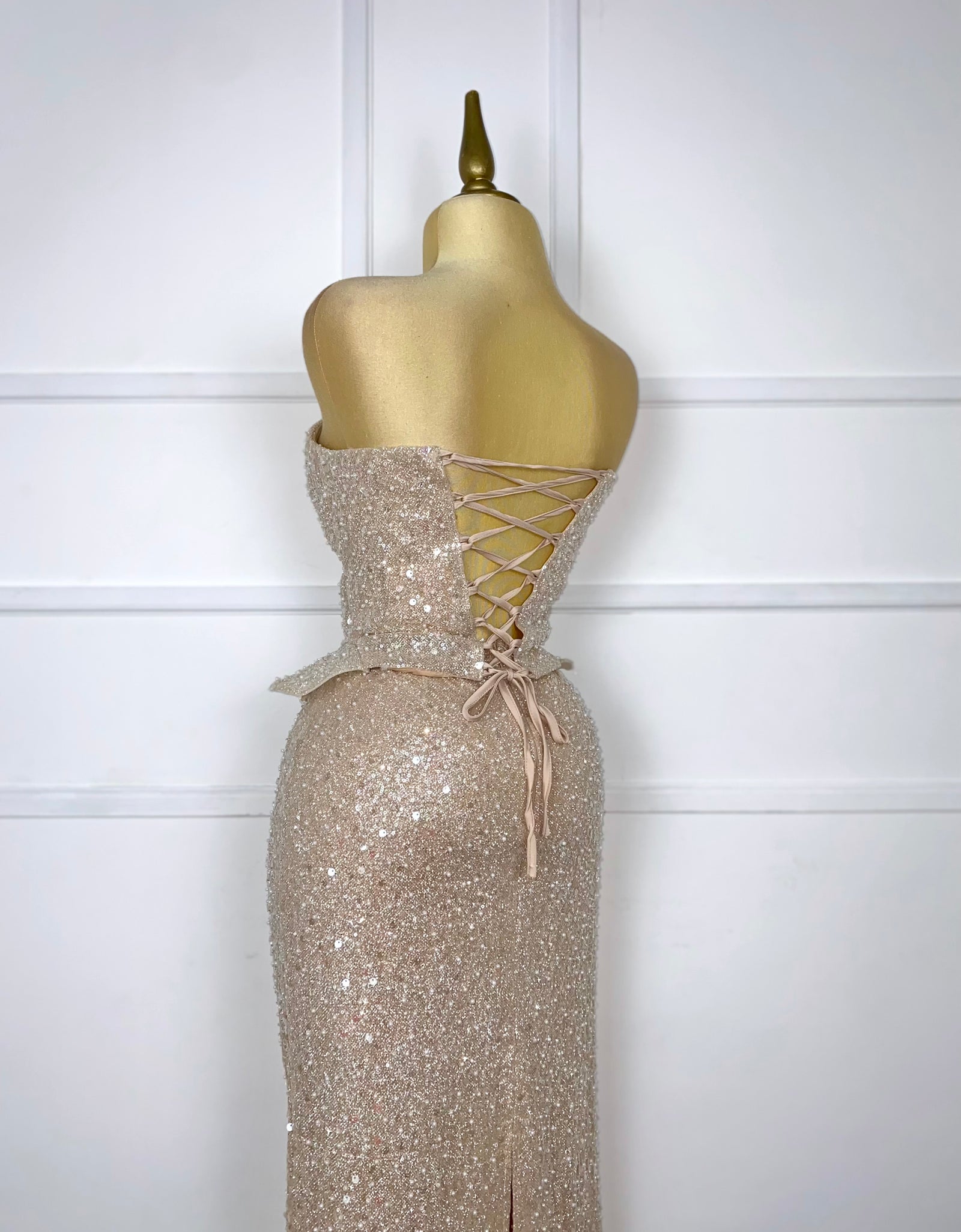 Set glitter con perlitas tipo corset (Top y falda)