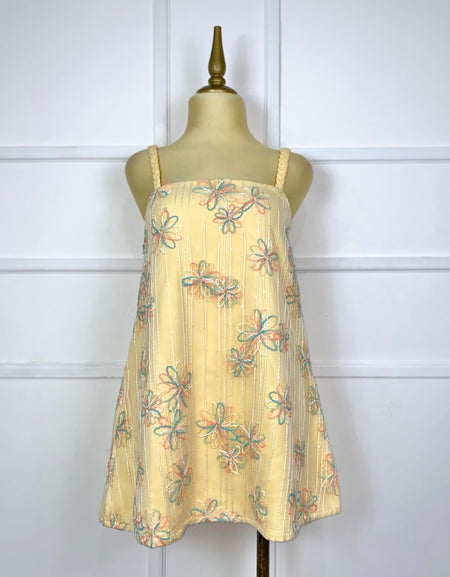 Vestido amarillo con flores multicolor