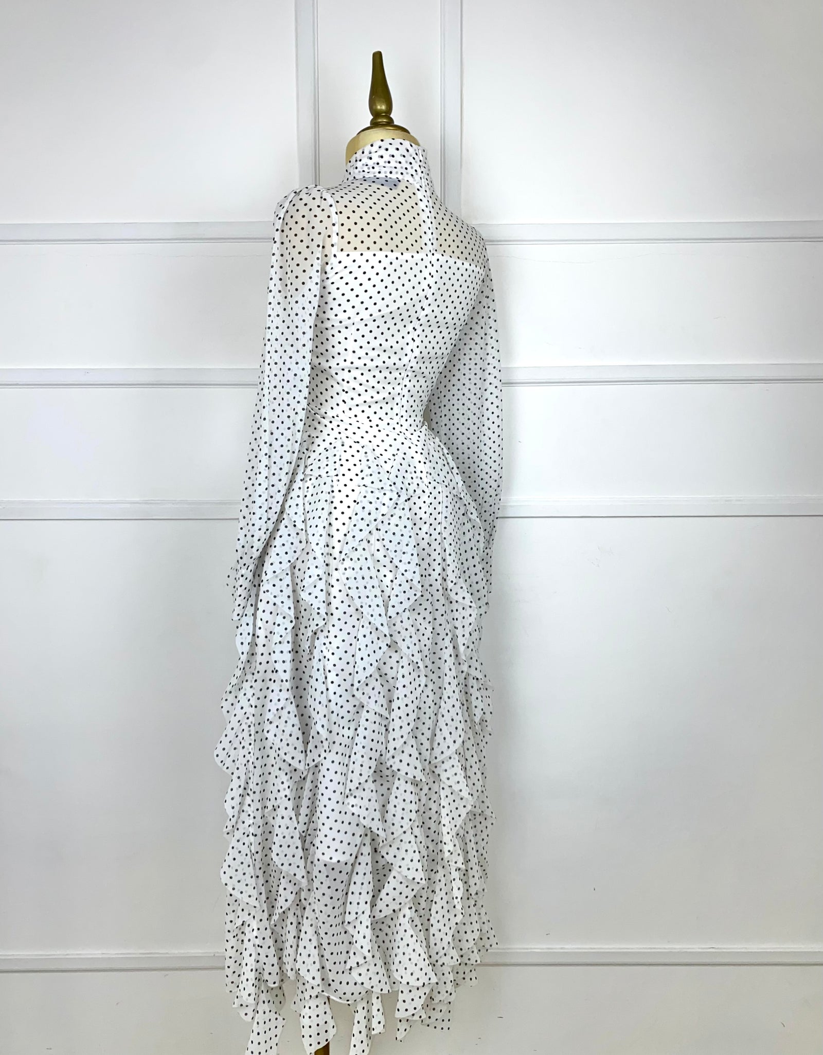 Vestido blanco polka dots con holanes