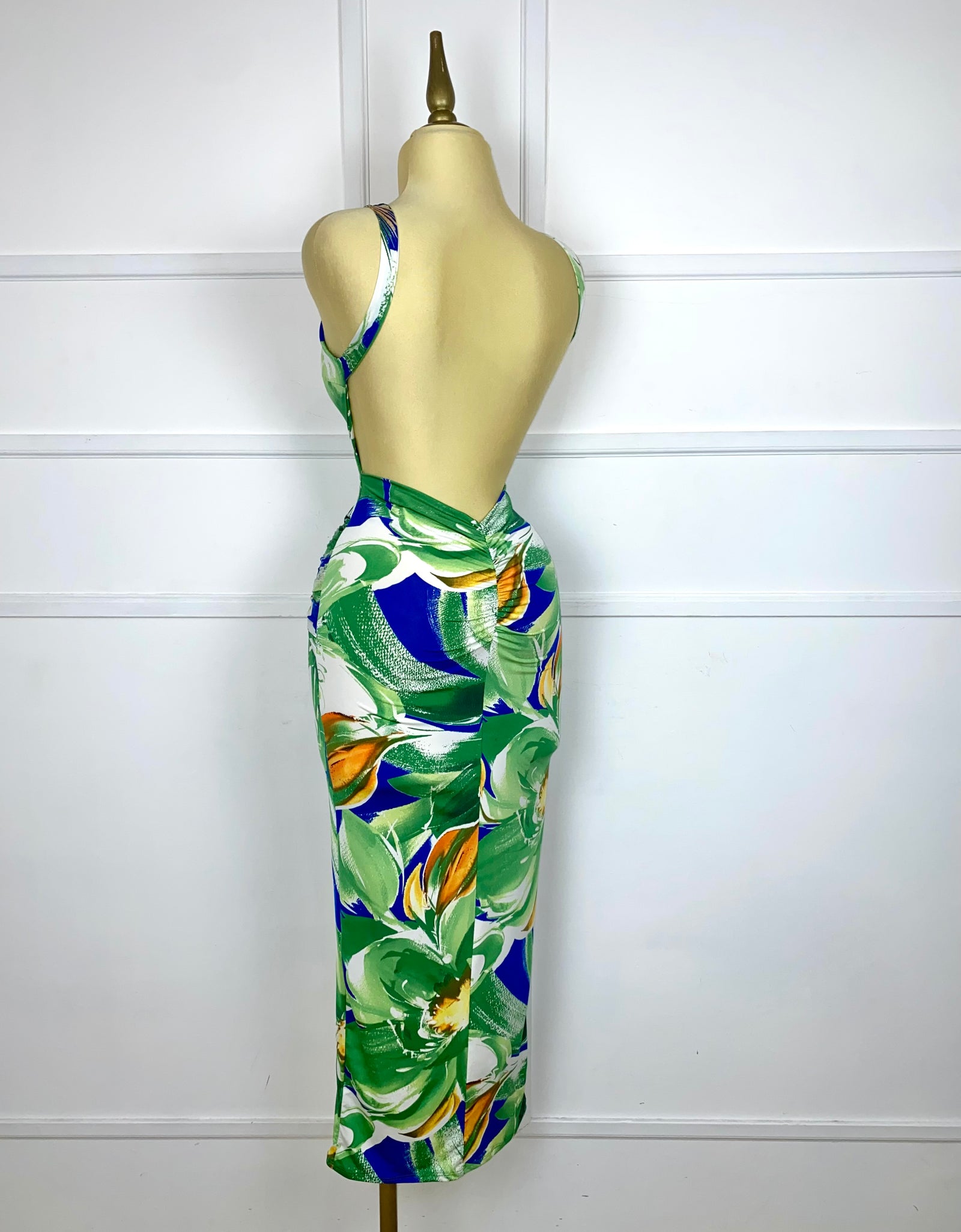 Vestido lycra estampado tropical