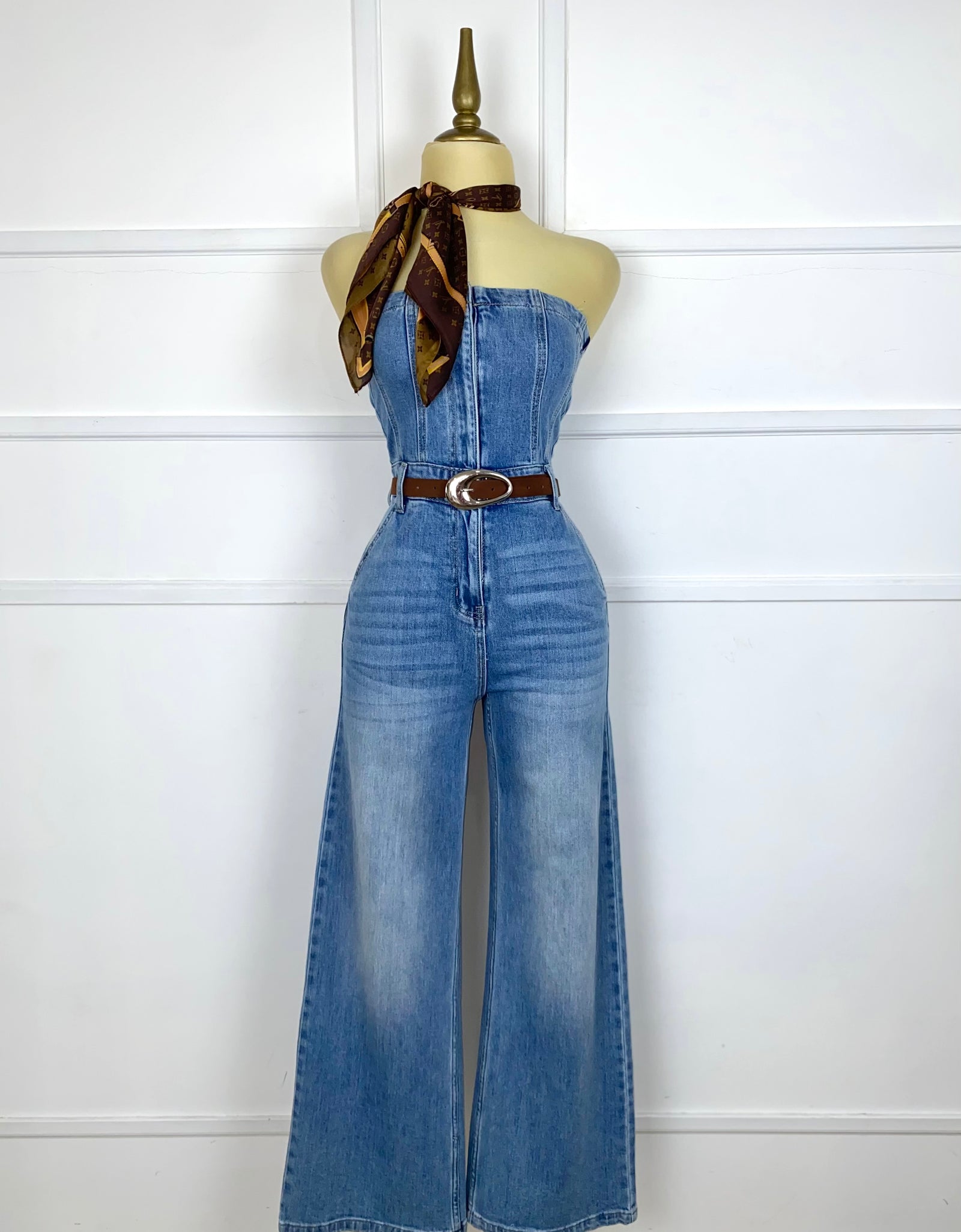 Palazzo strapless de mezclilla con cinto