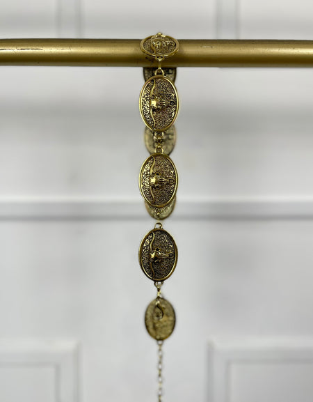 Cinto dorado metálico