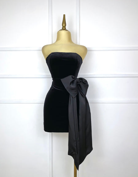 Vestido negro gamuza con moño