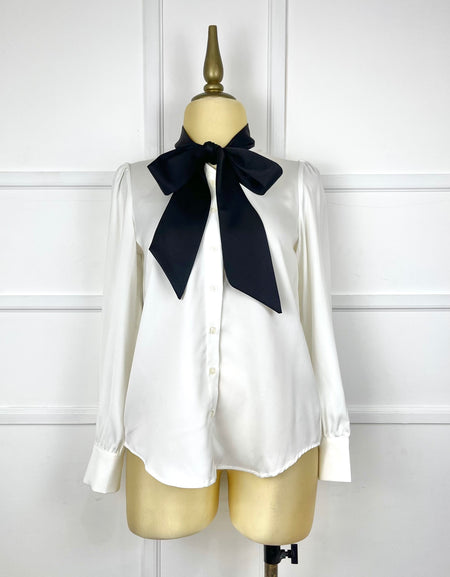 Blusa blanca con negro