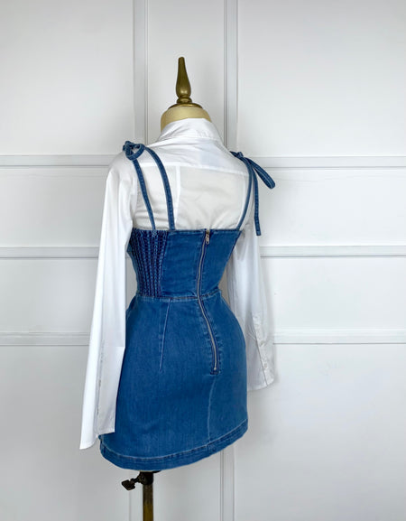 Jumper de mezclilla con cordones