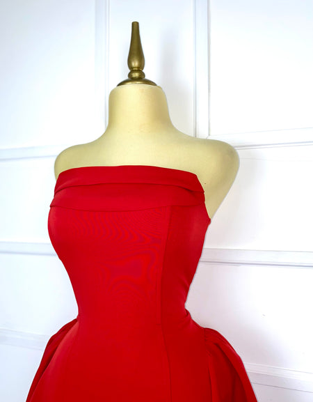 Vestido rojo strapless corte A