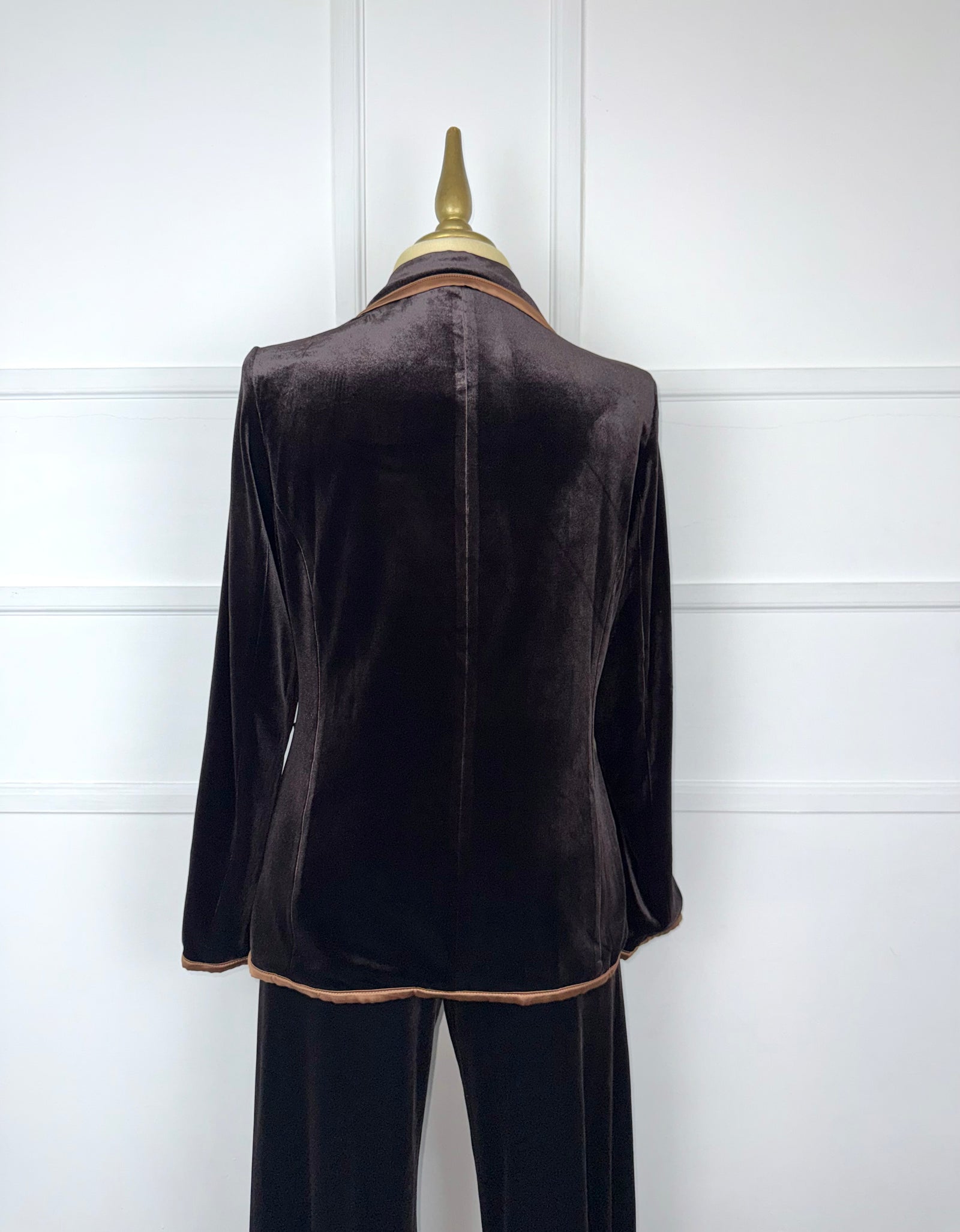 Traje café velvet