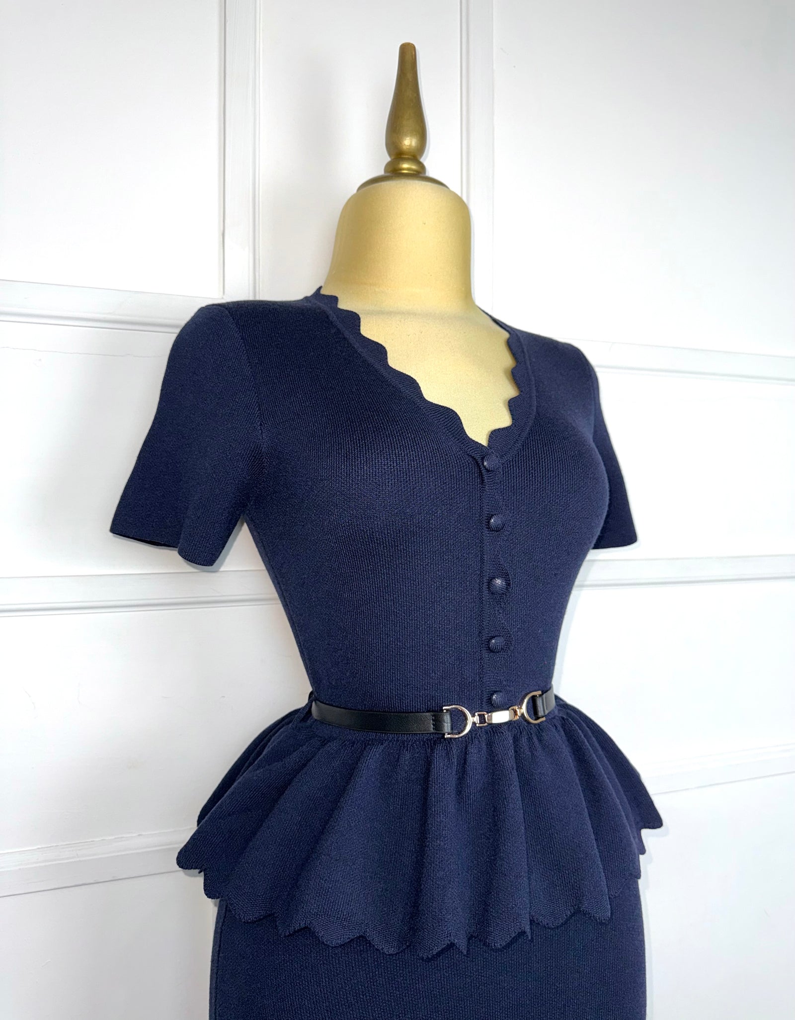 Vestido navy de punto con cinto