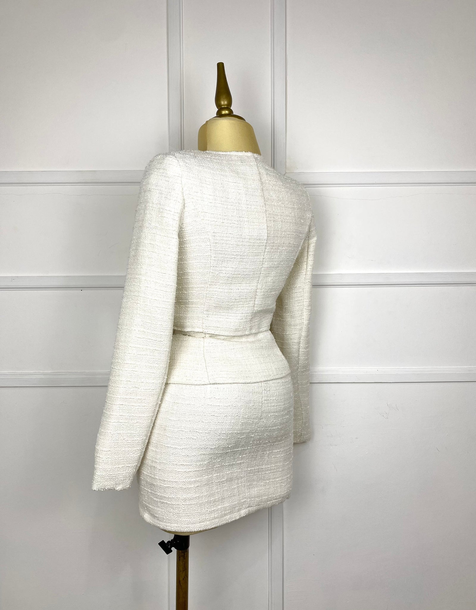 Set tweed beige con perlas