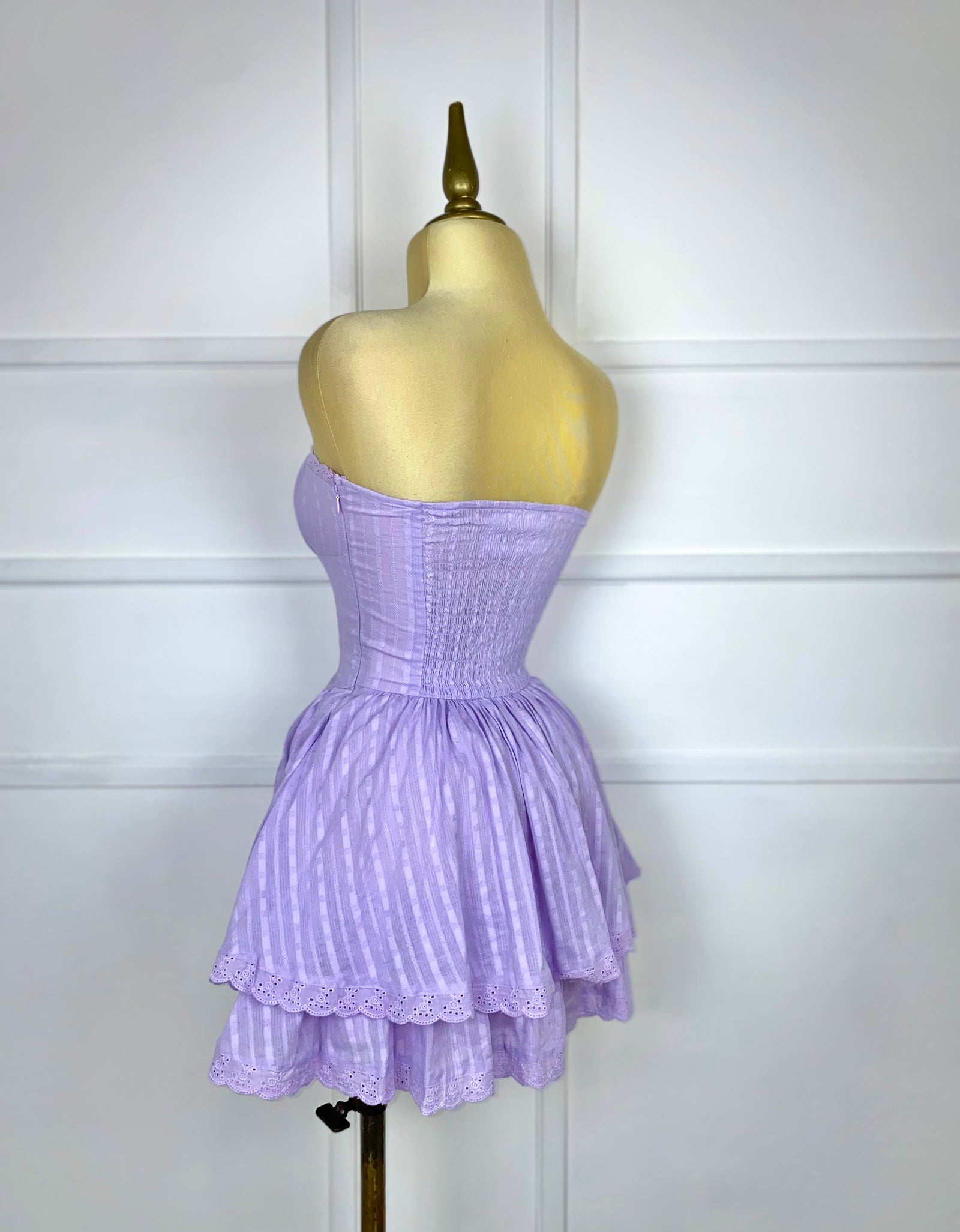 Vestido lila strapless