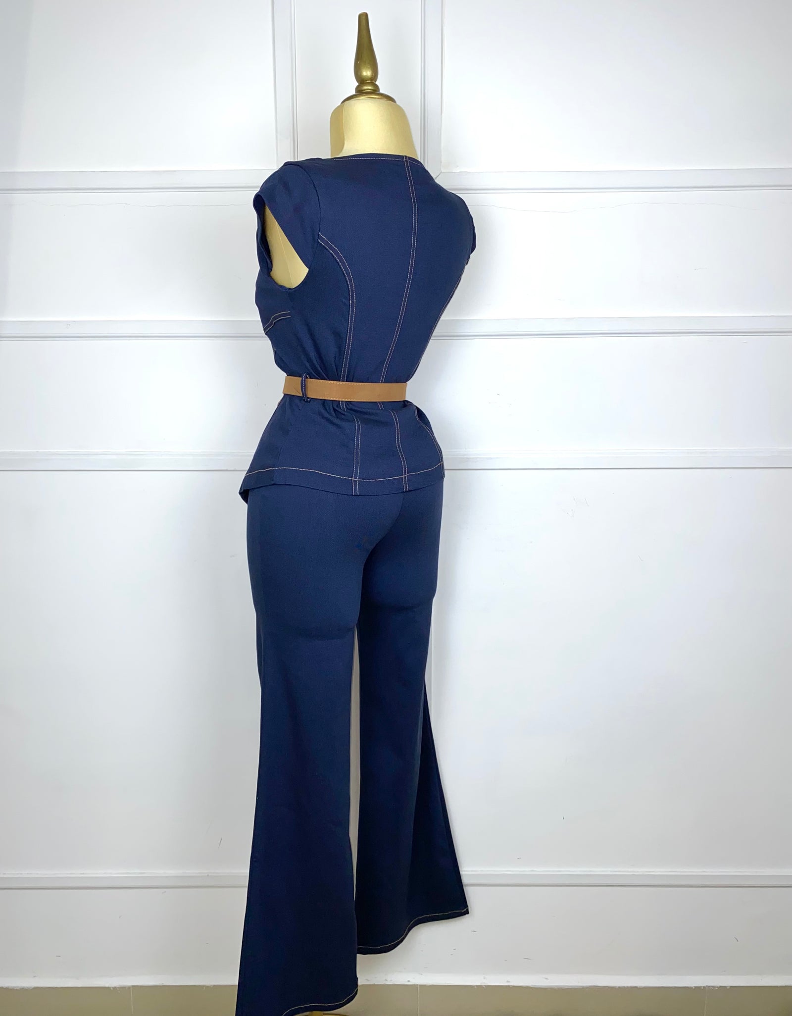 Set tipo mezclilla stretch con cinto