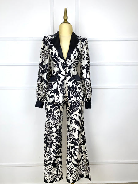 Traje estampado satinado