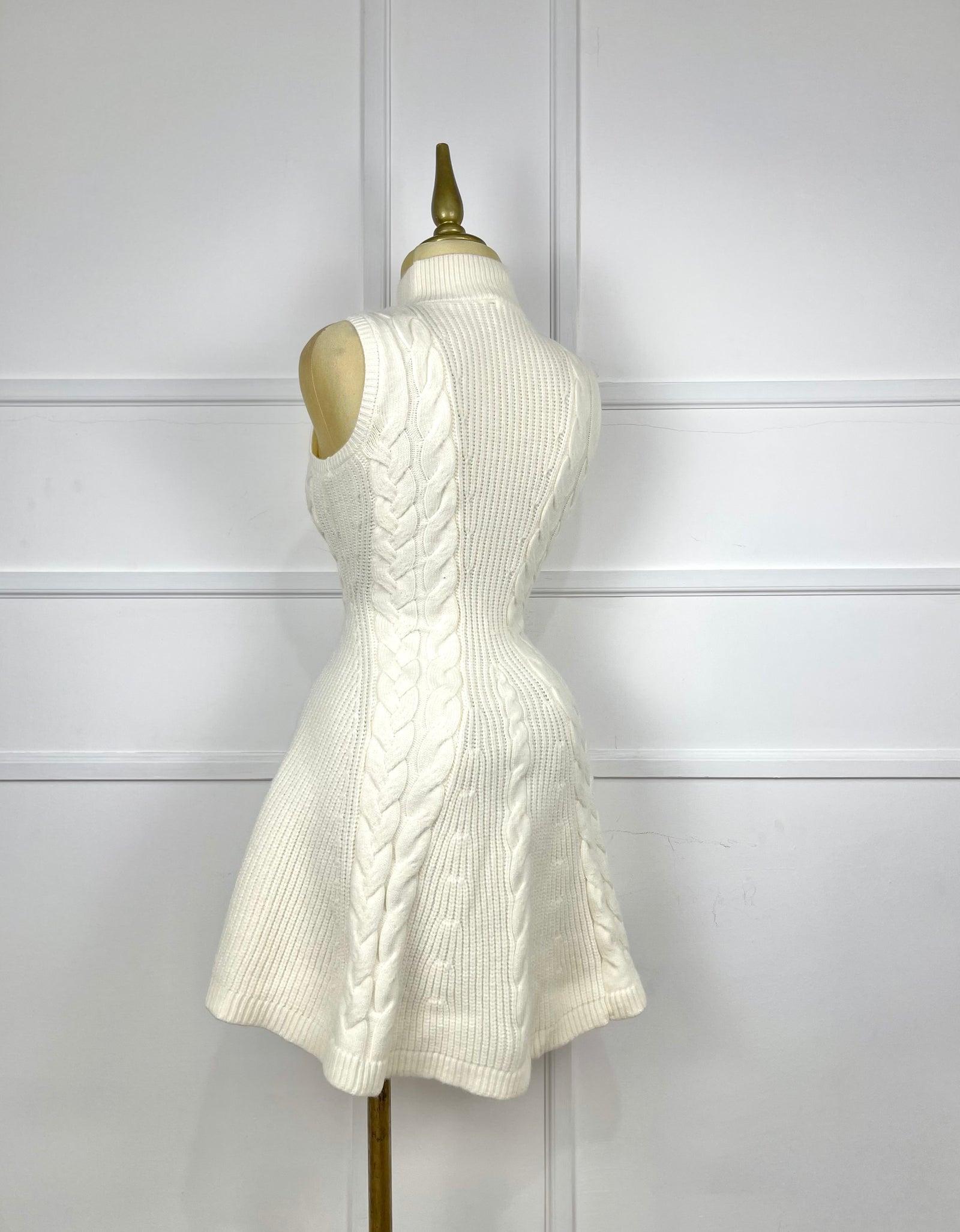 Vestido crema halter tejido