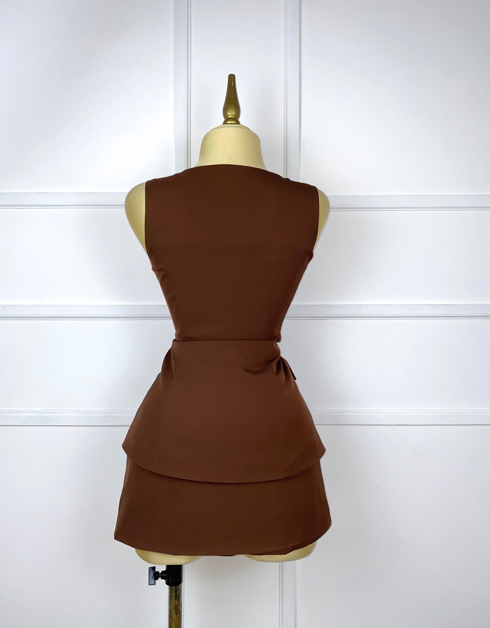 Jumper café botones dorados