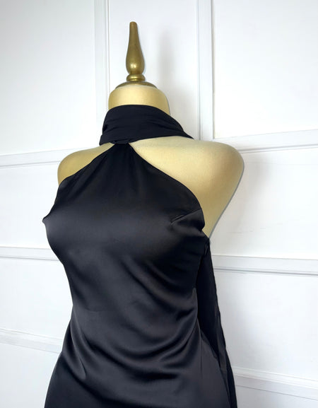 Vestido negro satín con listón