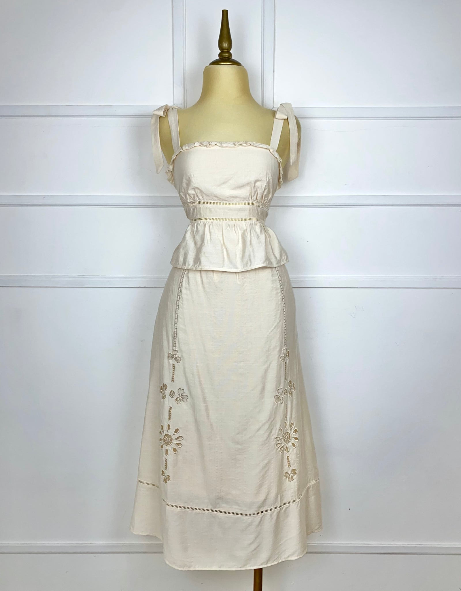 Set beige con flores