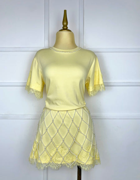 Blusón amarillo con perlas