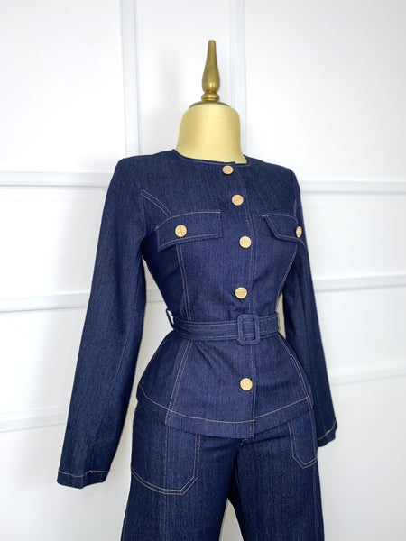 Set mezclilla con hombreras y cinto