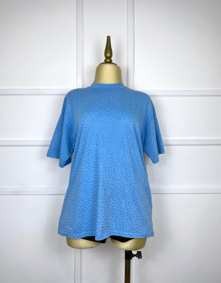 Blusa azul con pedrería