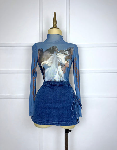 Blusa mesh estampado caballos