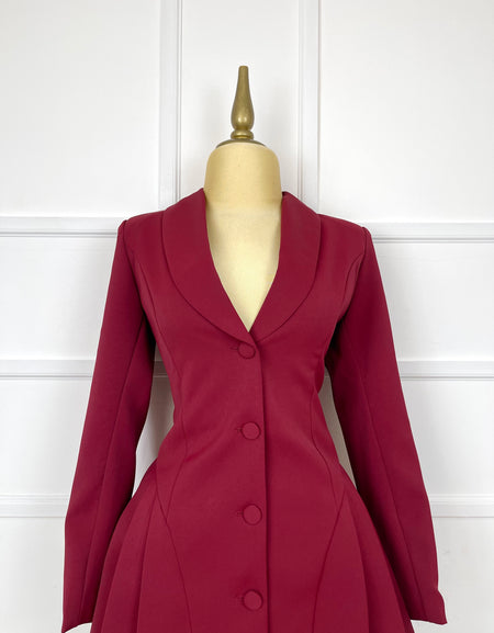 Vestido tinto tipo blazer plisado