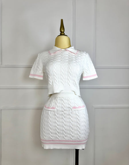 Set blanco de punto con rosa