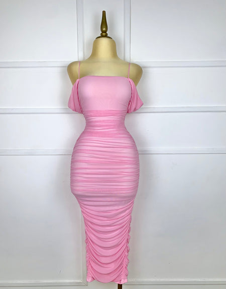 Vestido midi rosa drapeado
