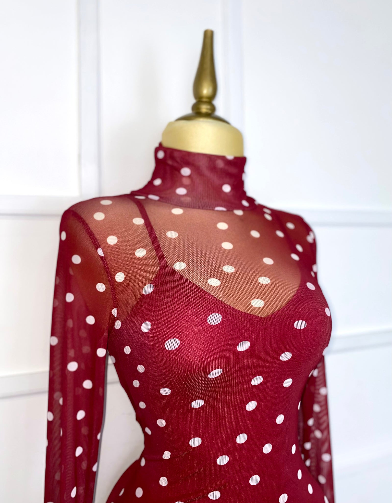 Vestido tinto polka dots