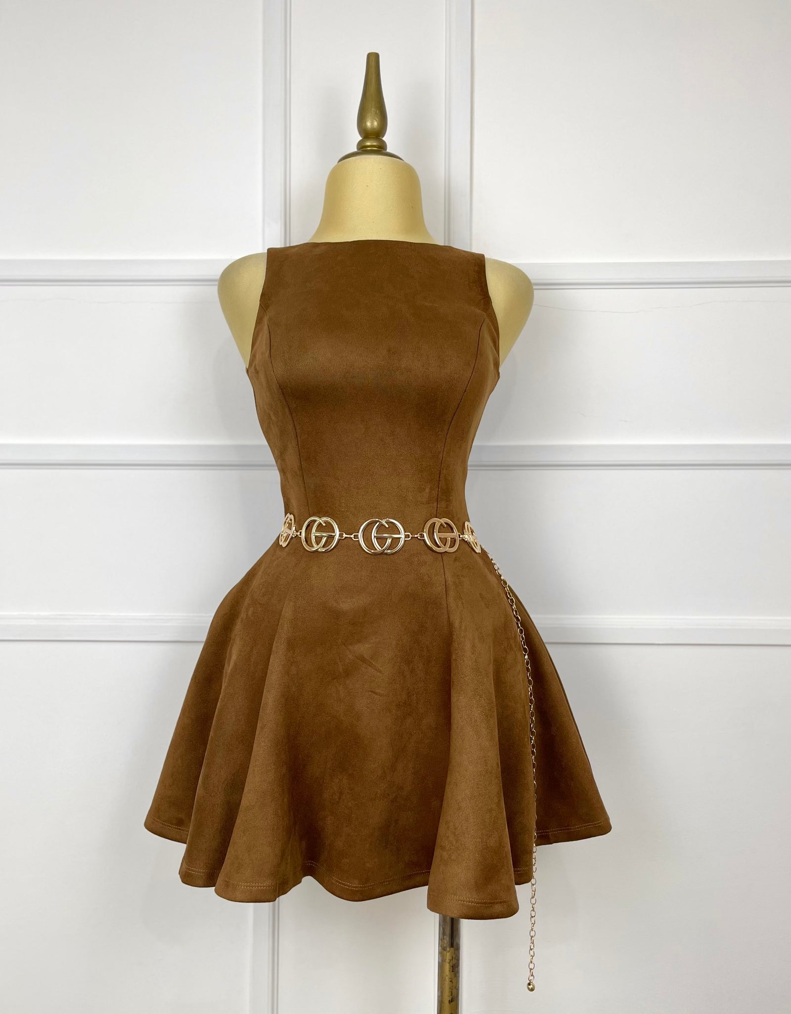 Vestido cafe corto tipo gamuza