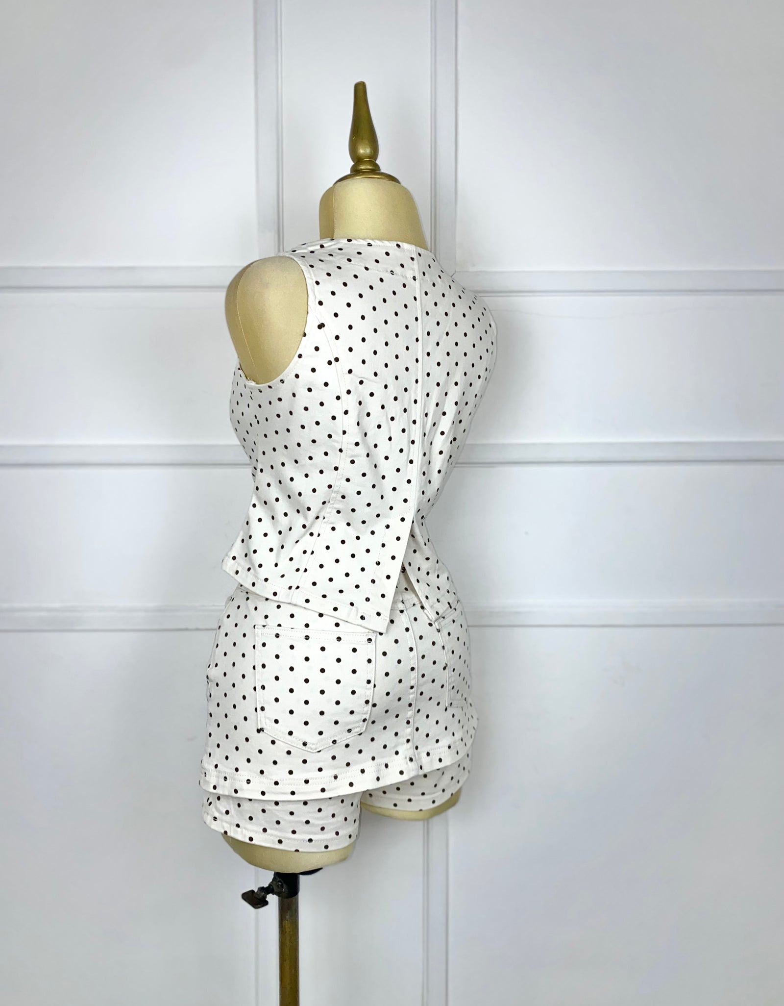 Set beige lunares café tipo mezclilla