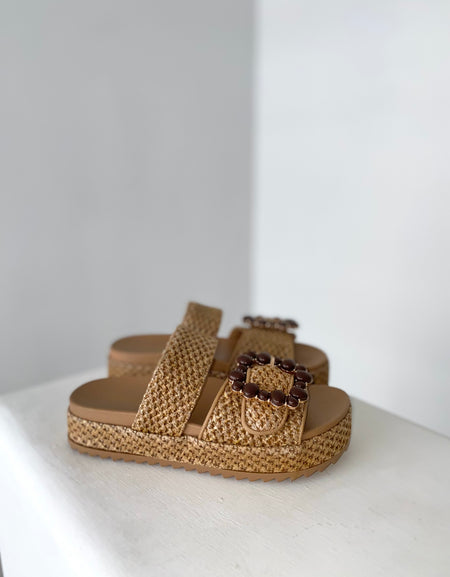 Sandalias tipo paja con piedras café